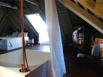 Squires Estate Hotel โกเวอร์เนอร์สฮาร์เบอร์ ภายนอก รูปภาพ